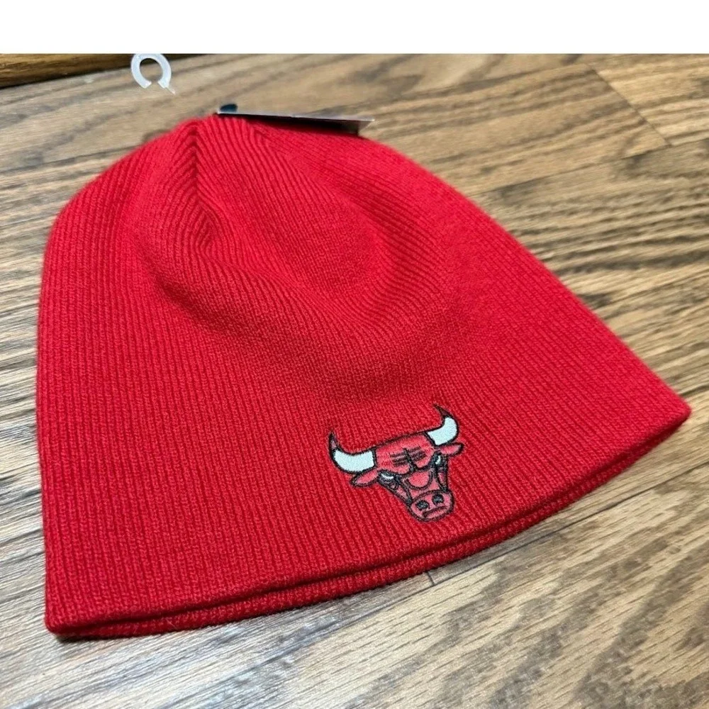 Chicago Bulls Youth Beanie Red Knit Hat‎ NBA Embroidered Logo NEW WITH TAG